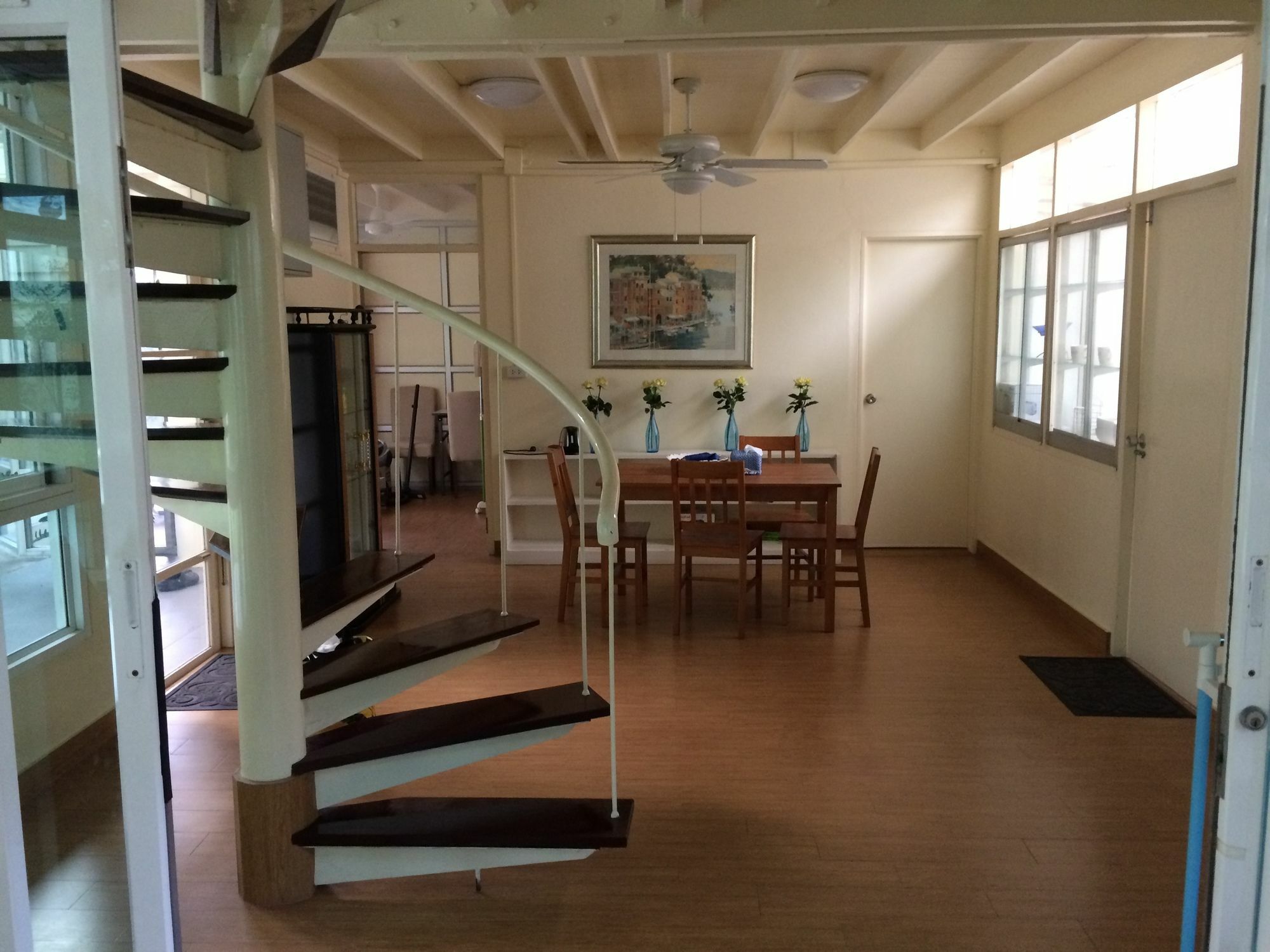Ratchayothin Villa *